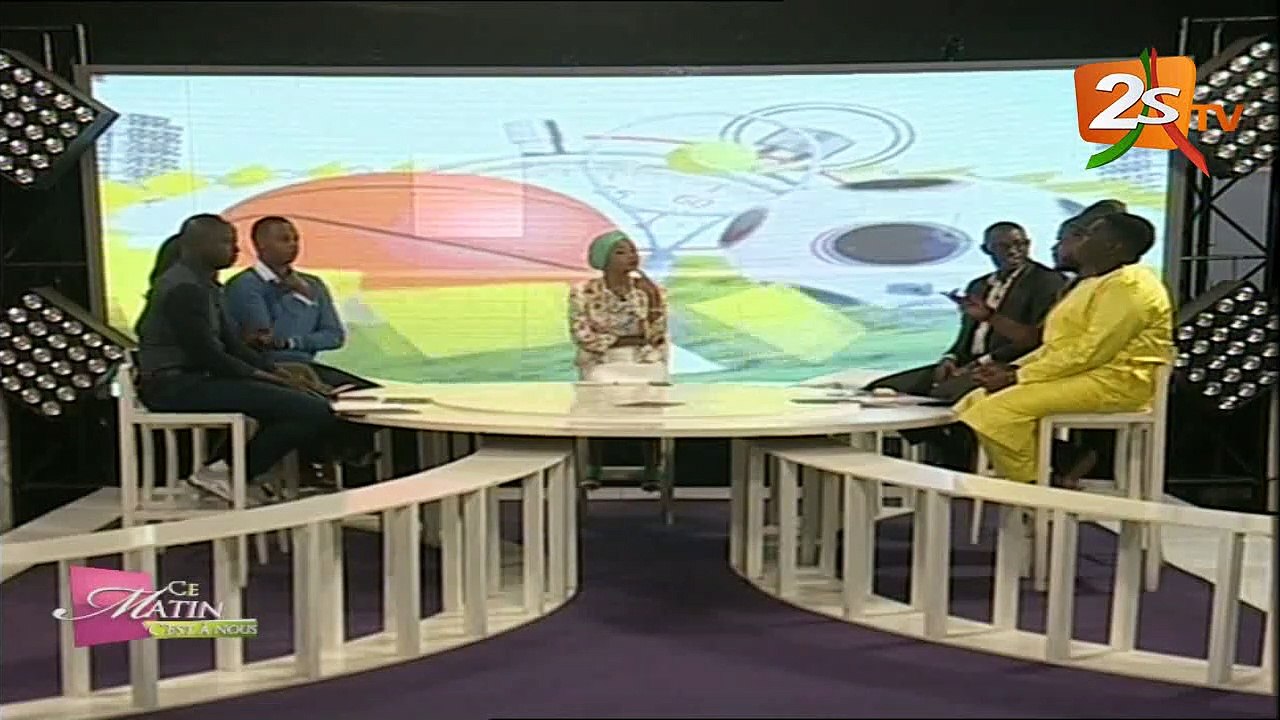 QUAND THIAT SE MOQUE DES ANIMATEURS DE CE MATIN C'EST À NOUS