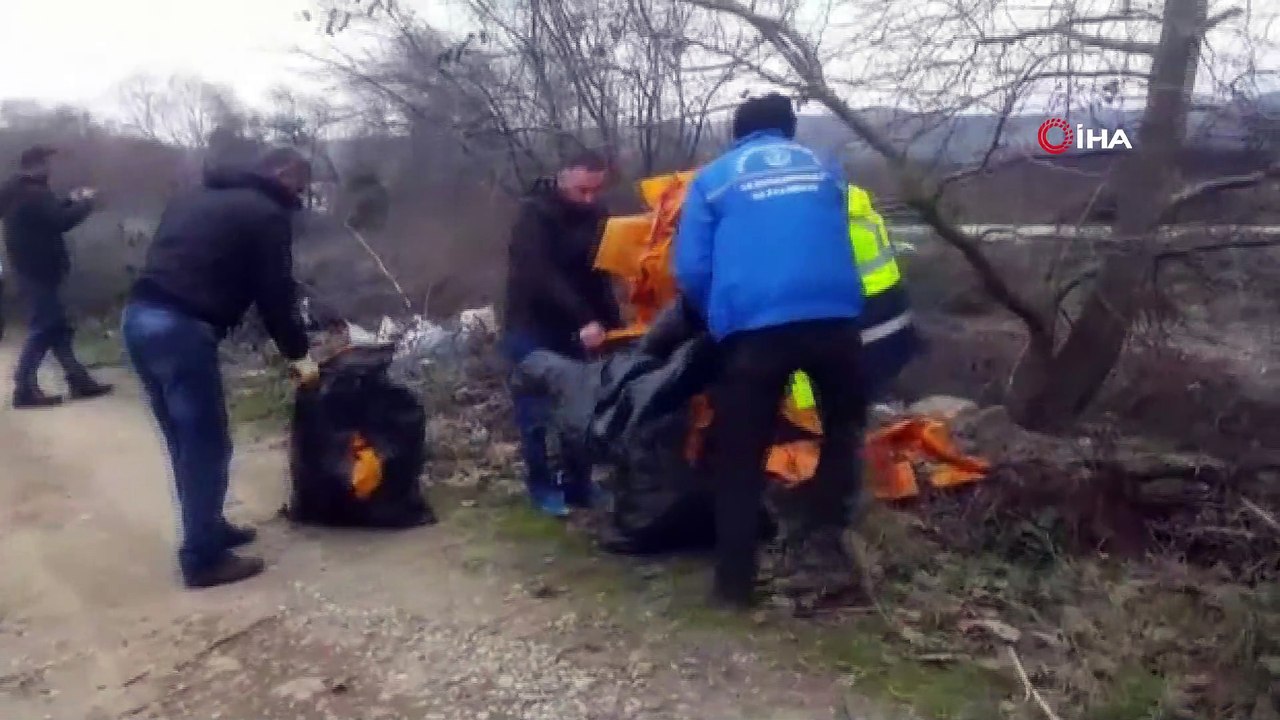 Çevre felaketi yaşanan dereye Çevre Müdürlüğü ve Büyükşehir el attı