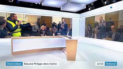 Grand débat national : Édouard Philippe se confronte à son tour aux Français