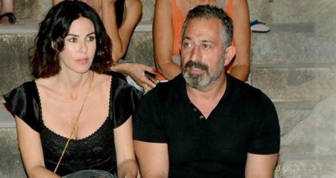 Defne Samyeli, Sevgilisi Cem Yılmaz ile Uyurken Çekilen Fotoğrafını Paylaştı