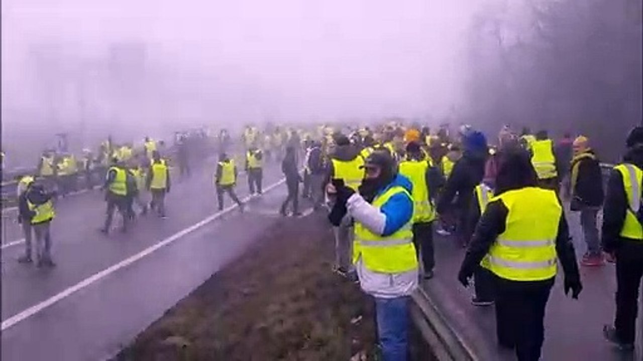 Longwy : les Gilets jaunes envahissent la RN52