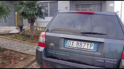 Digjen 3 makinat e një biznesmeni vlonjat - News, Lajme - Vizion Plus