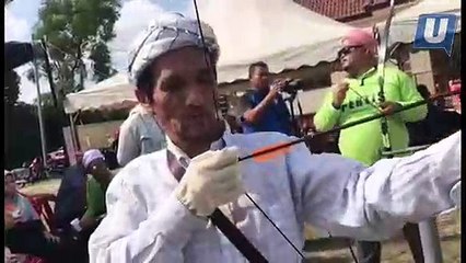 Buta bukan penghalang Cikgu Ramli memanah