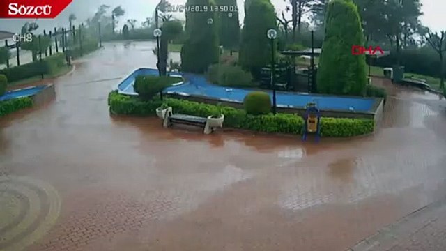 Antalya'da yaşanan hortum anı kamerada