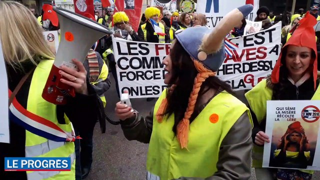 A Roanne, les Gilets jaunes ont défilé pour les femmes pour ce onzième acte