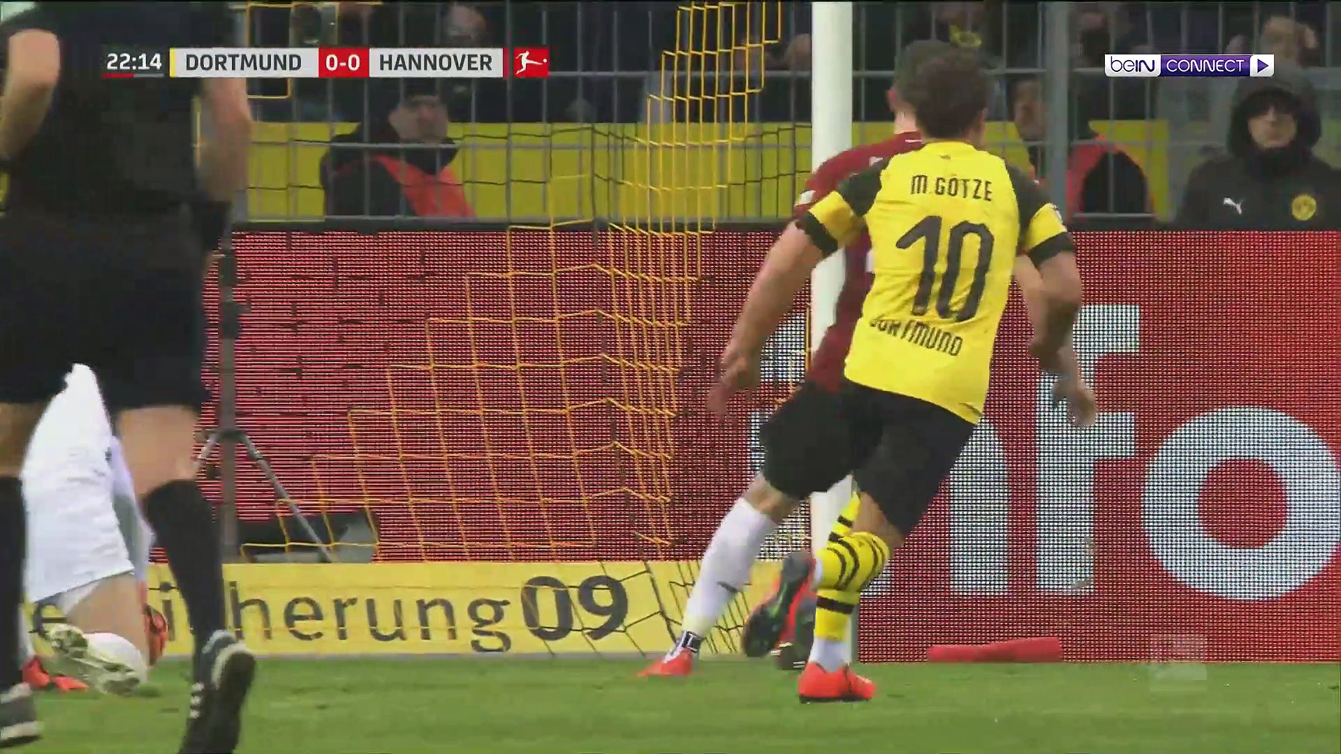Borussia Dortmund 5 Hannover 1: Reus stars as leaders cruise - HL