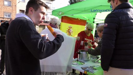 VOX llega a Sabadell (Cataluña) entre aplausos y 'viva España' de los vecinos