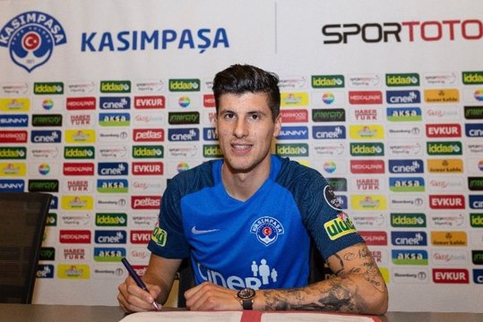 Kasımpaşa, Hırvat Forvet Stipe Perica'yı Kadrosuna Kattı