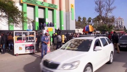 Скачать видео: Katar'ın yardımı yoksul ailelere dağıtıldı -  GAZZE