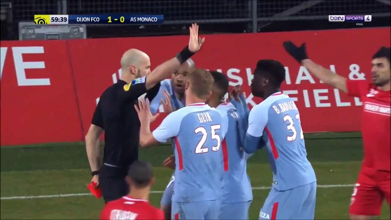 Naldo red card for an awful tackle against Dijon!