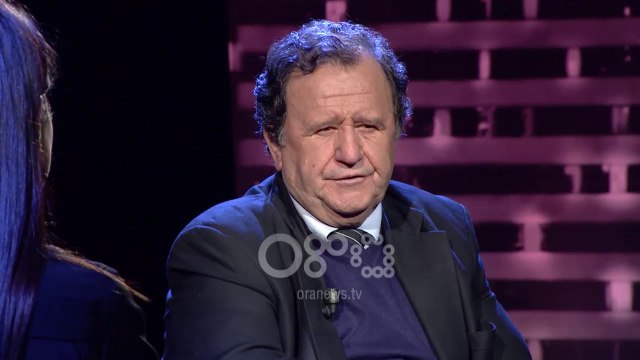 Mos i fol shoferit - Rrema i bërtiti djalit se mori 9 në shkollë, vetë bënte hallvë kur merrte 6