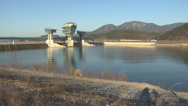 '농민 반발' 구미보 문 열었지만... 연말 최종 결정 / YTN