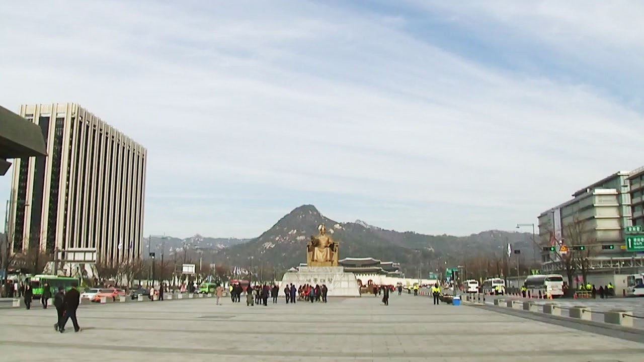 [날씨] 낮부터 추위 누그러져...밤부터 곳곳 눈 / YTN