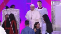 Papa Francisco invita a jóvenes católicos a ser 