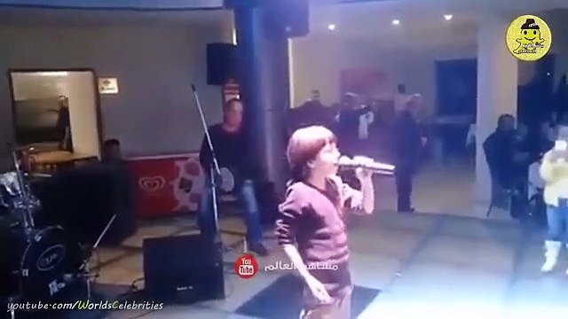 أُبي الفارس نجم ذا فويس كيدز2 أذهل الحضور في مطعم سحر الشرق