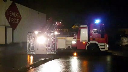 Neuves-Maisons : le feu de poubelle se propage au magasin Noz