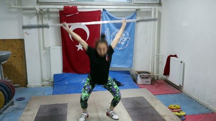 Milli halterci başarı çıtasını yüksek tutuyor - EDİRNE