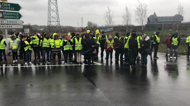 Les gilets jaunes veulent l’accès au pont de Normandie