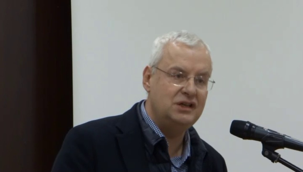 YUKSEK TAHSILLILER KONGRESI ILHAN AHMETIN KONUSMASI