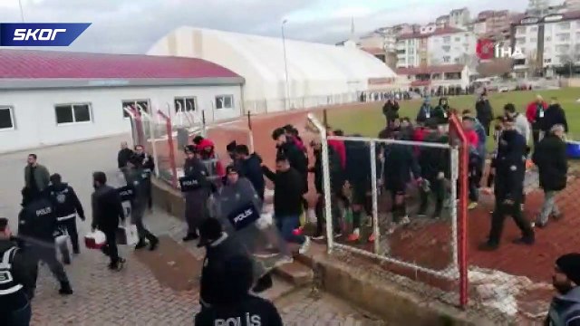 Maç bitti ortalık savaş alanına döndü