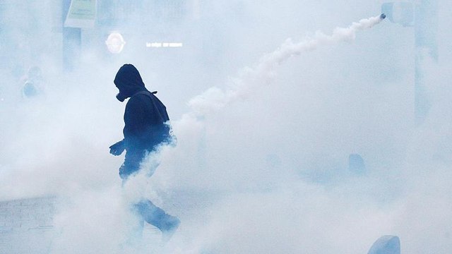 Жёлтые жилеты не сдаются