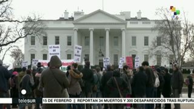 El repudio al golpe en Venezuela llega a las afueras de la Casa Blanca