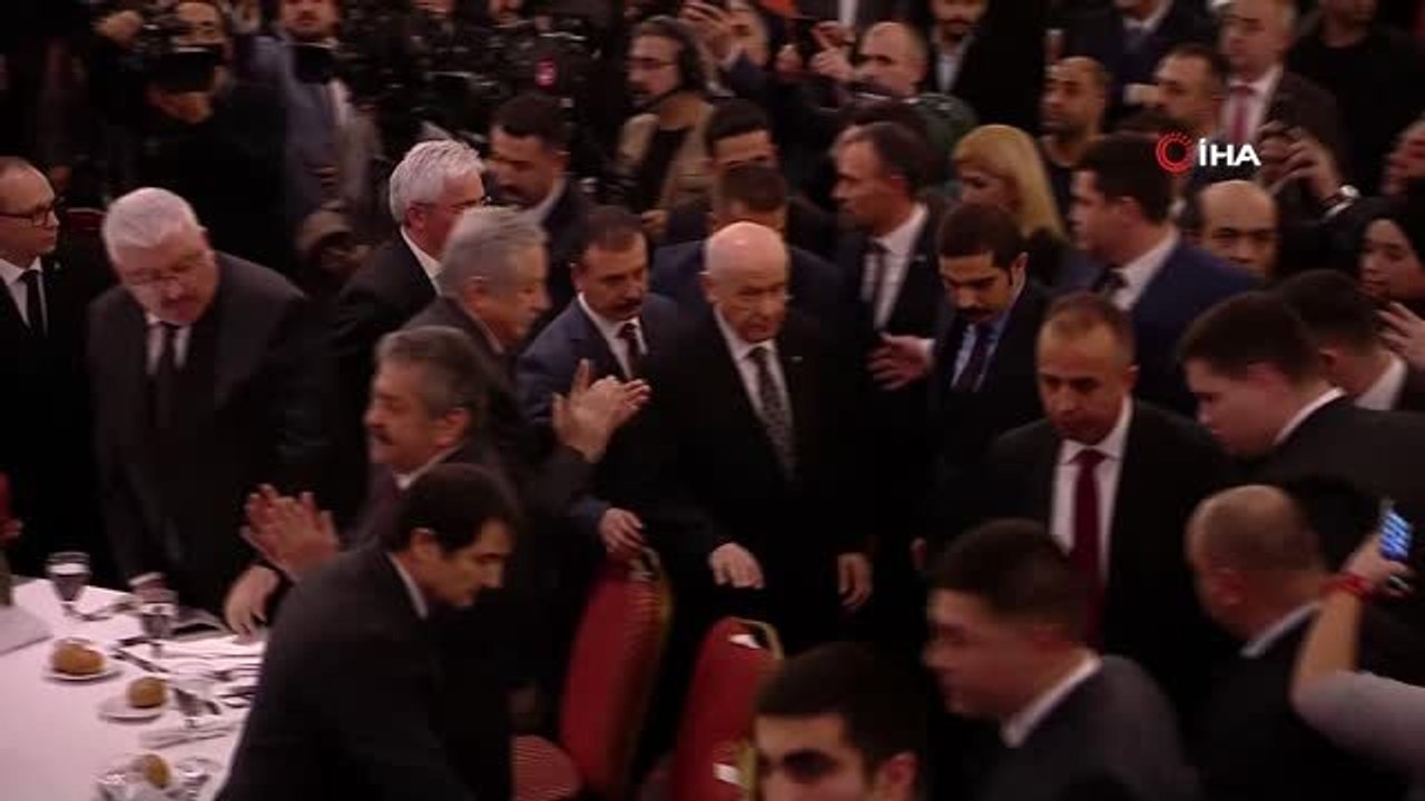 MHP Genel Başkanı Bahçeli: " Trump'ın Maduro'ya Darbe Teşebbüsünü Şiddetle Kınıyorum.