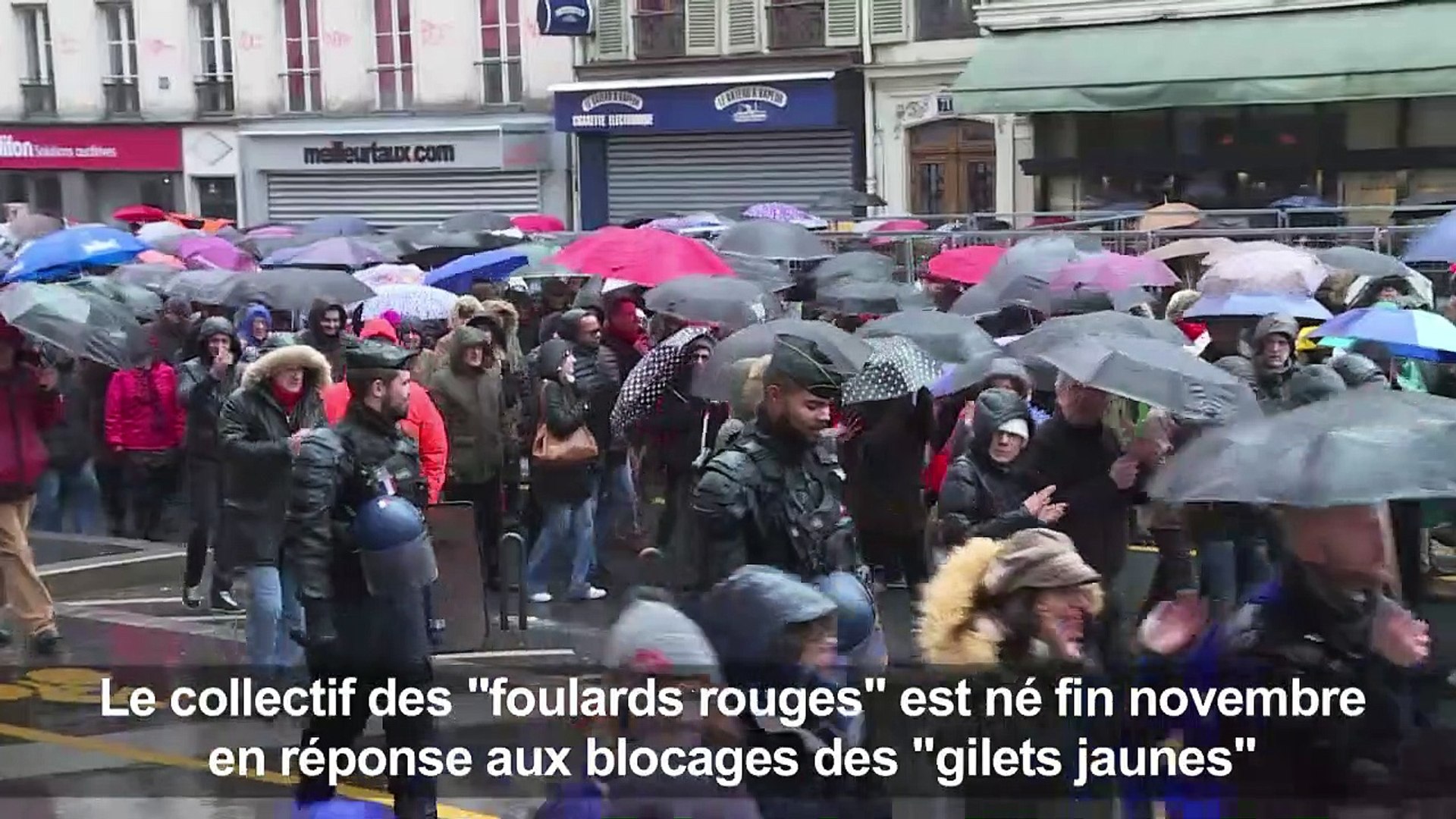 Des "foulards rouges" pour "défendre la démocratie" - Vidéo Dailymotion