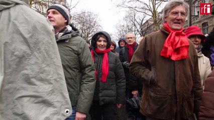 «Foulards rouges»: «Les "gilets jaunes" ne sont pas la voix de tous les Français»