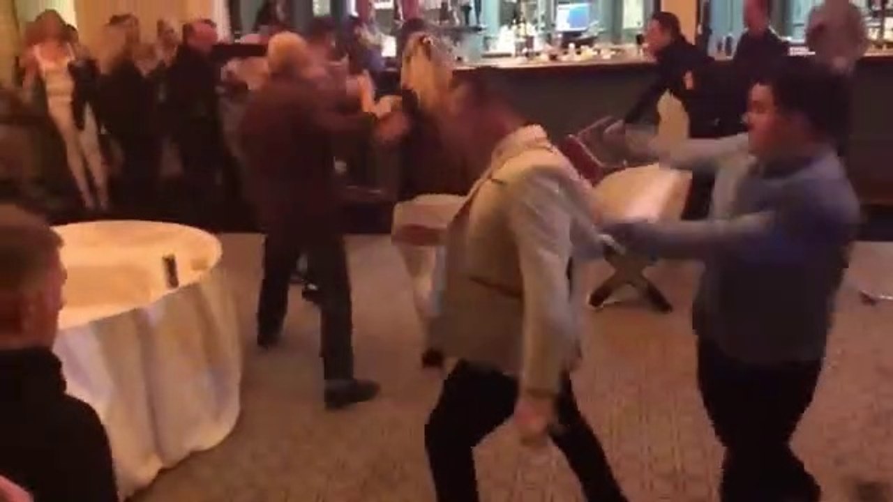 Un mariage qui se termine en bagarre générale.