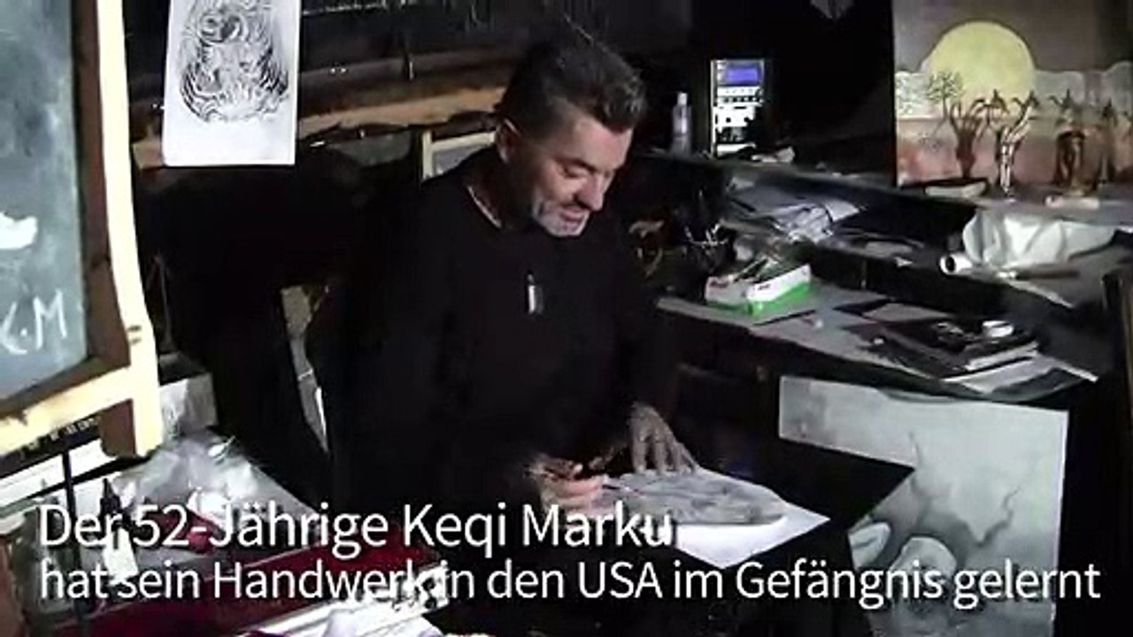 Tattoos aus dem Kommunisten-Bunker