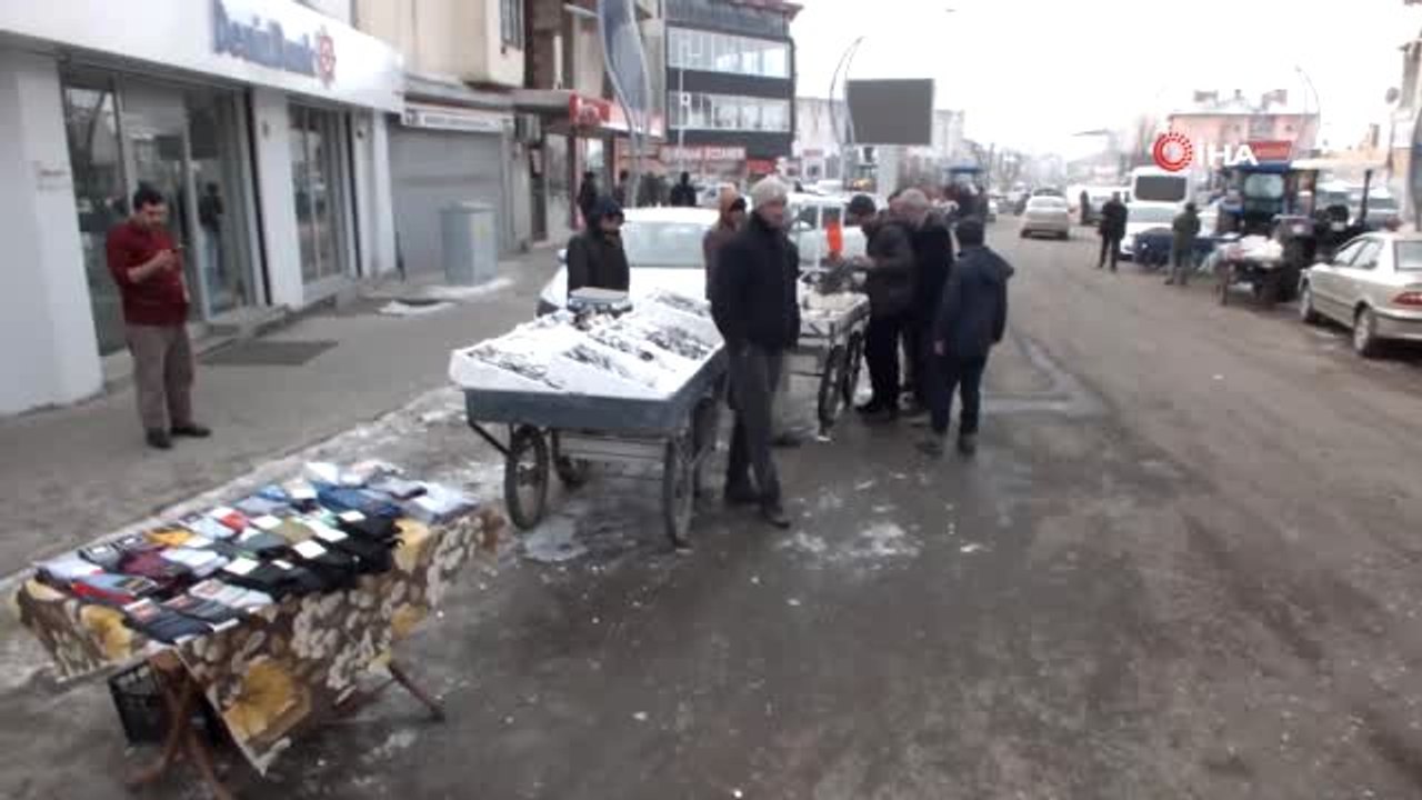 Sokak Hayvanlarının Umudu Balıkçı Esnafı Oldu