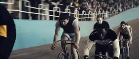 La nouvelle campagne Hennessy mettant en scène le premier cycliste noir, Major Taylor, sacré champion du monde.