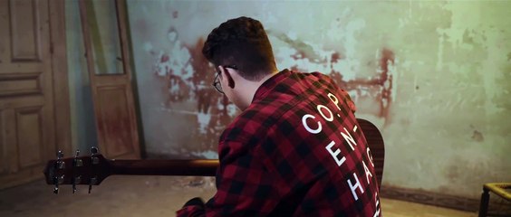 Κώστας Λαγγούσης - Με Πονάς (Official Video Clip)