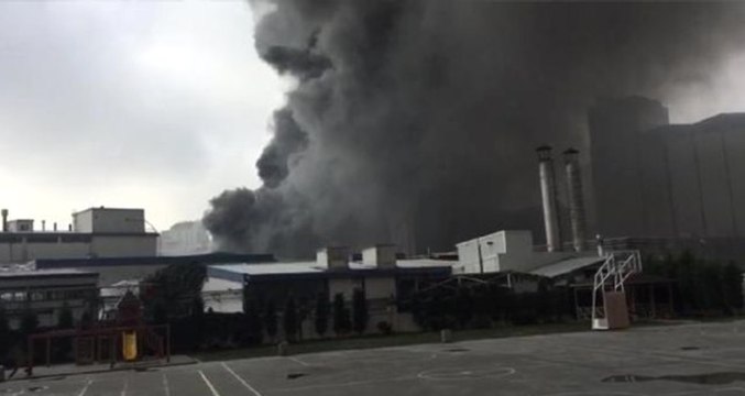 Son Dakika! İstanbul'da Alkollü İçecek Fabrikası Alev Alev Yanıyor!