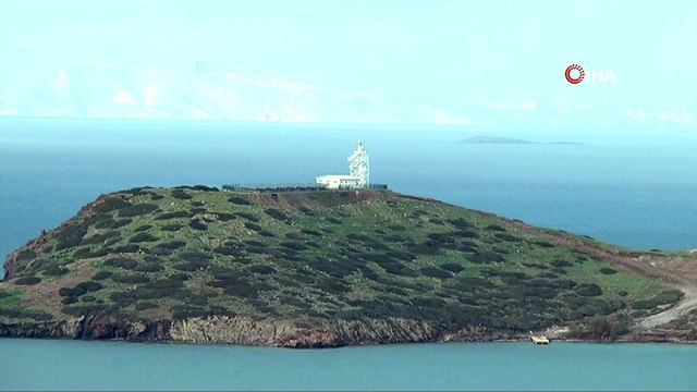 2 savaş gemisi, bir sahil güvenlik botu Kardak’ta