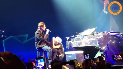 Bradley Cooper fait une apparition surprise pendant le show de Lady Gaga à Vegas !
