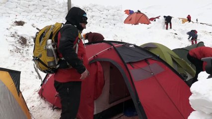 10 dağcının yaşamını yitirdiği dağda hayatta kalmayı öğreniyorlar - GÜMÜŞHANE