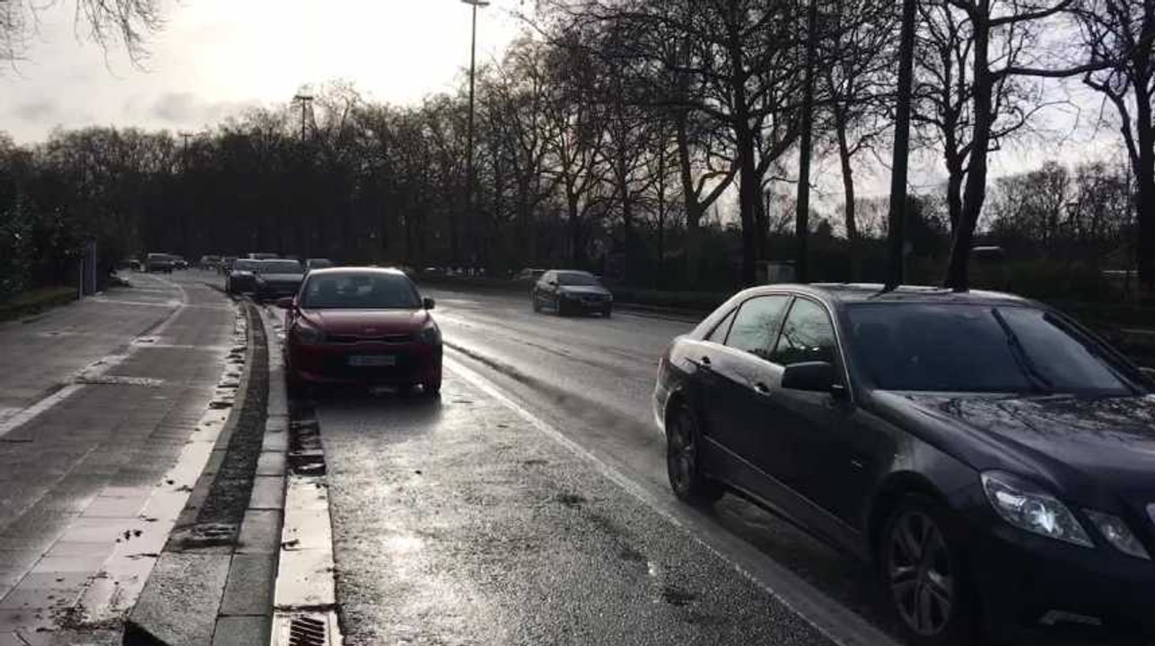 Schaerbeek: une maman et ses deux enfants renversés par une voiture boulevard Lambermont (vidéo Germani)
