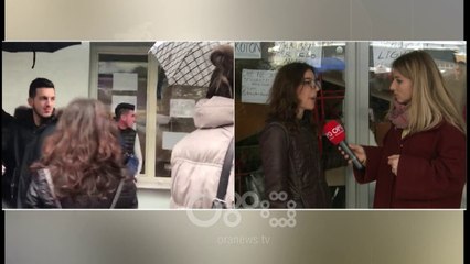 Ora News - A janë plotësuar kushtet për të nisur mësimin? Gazetarja zë ngushtë studenten