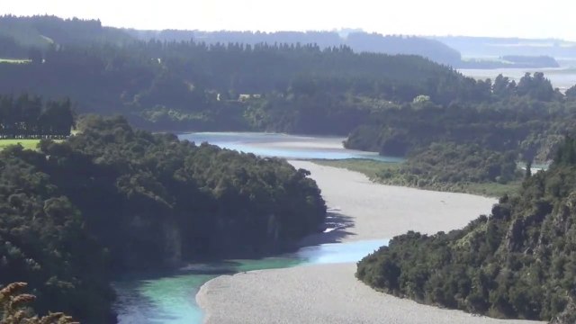 New Zealand 17-38 , TranzAlphine Train - Christchurch to Greymouth, Intercity bus-Greymouth to Franz Josef1-2. Dec-Jan 2019.