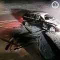 VíDEO: Este BMW X5 es imparable, hasta que se encuentra con un banco