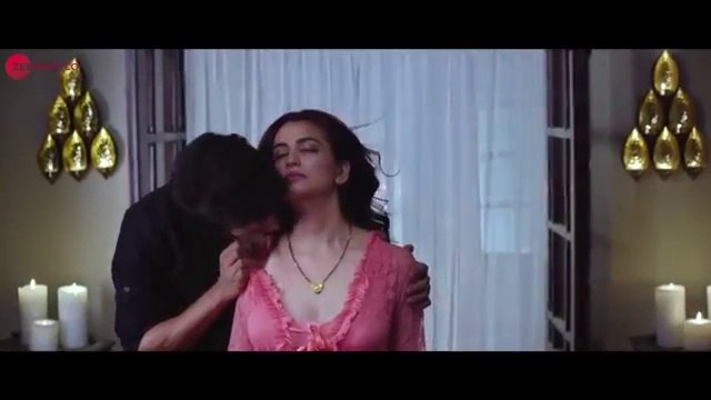 Tu Banja Gali Benaras Ki Asees Kaur Shaadi Mein Zaroor Aana Rajkummar Rao Kriti Kharbanda