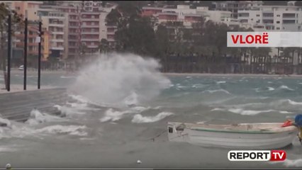 Report TV - Mot i keq në Vlorë e Durrës/ Pezullohen lundrimet, shkak era e fortë
