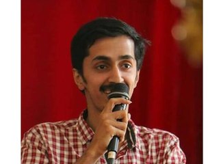 വാവ സുരേഷിനെ പദ്മ പുരസ്കാരത്തിന് നാമനിര്‍ദേശം ചെയ്തത് തെറ്റ് | Oneindia Malayalam