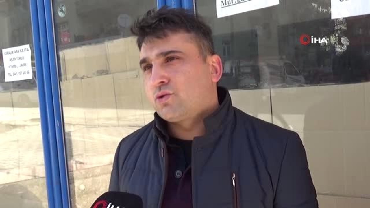 Önce Araç Çaldılar Ardından Büfe Soymaya Çalıştılar...soygun Anı Saniye Saniye Kameraya Yansıdı