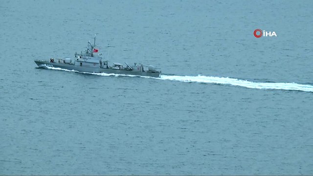 Yunan askerlerine gözdağı... Yunan askerleri Kardak kayalıklarına yaklaşamadı