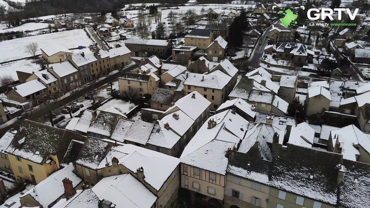 Neigeà Sauveterre-De-Rouergue en Aveyron drone