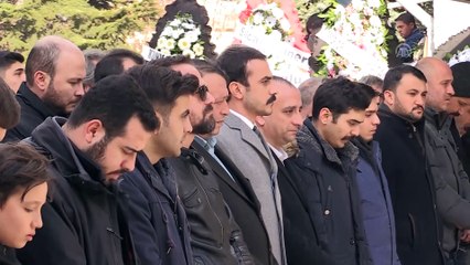 Düğünde kalp krizi sonucu ölen dekan defnedildi - UŞAK