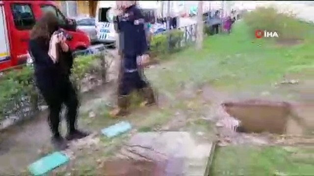 Gemlik'te ihmal can alıyordu... 3 metrelik rögar çukuruna düşen çocuğu itfaiye kurtardı